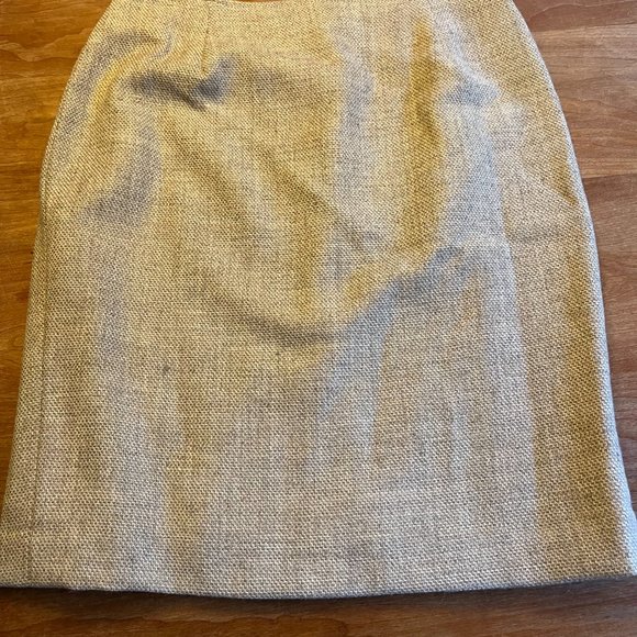 Raffinati Le Collezioni Wool Plaid with Fringe Jacket, Skirt, & Scary Size 8 - Picture 2 of 13